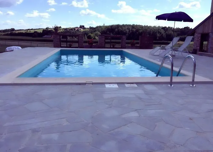 Mali Raj アパート Dolenci