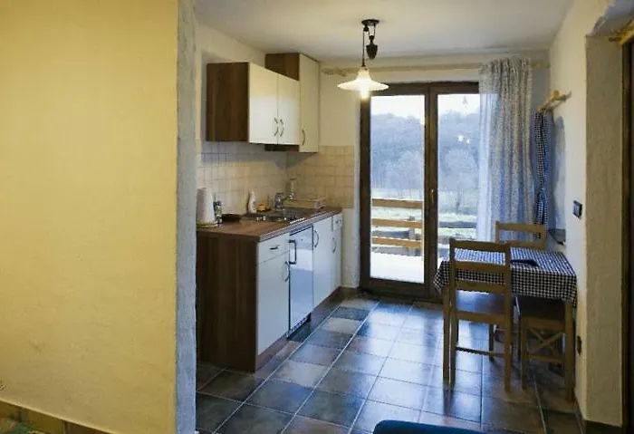 アパート Mali Raj *